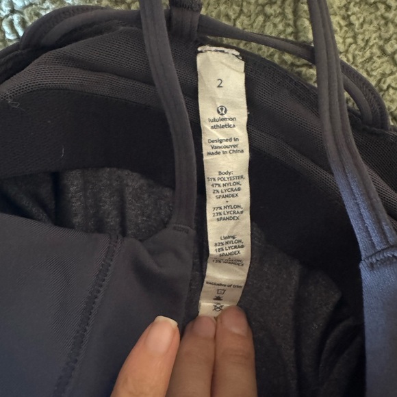 Lululemon Grey Cami Tank Top Yoga 2  Built-in Bra Activewear Sports - Picture 6 of 6